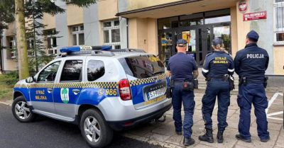 W szkołach wdrożono dodatkowe środki bezpieczeństwa